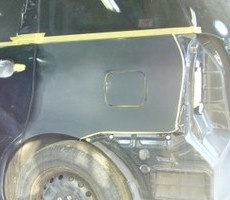 トヨタ・ウィッシュの鈑金修理事例（１）のサムネイル